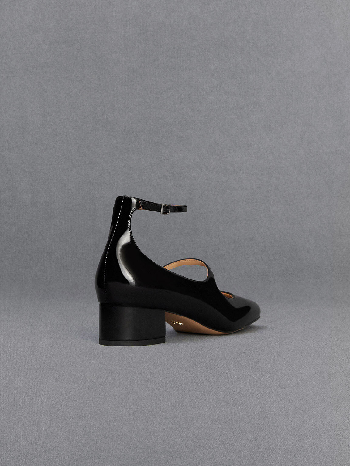 Amazon.com | Naturalizer Womens Renny Block Heel Mary Jane Black Patent  Leather 5.5 M | Pumps