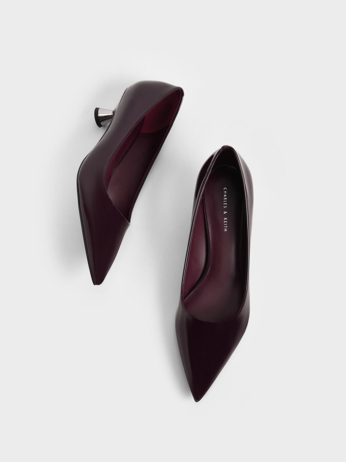 Maroon pumps top