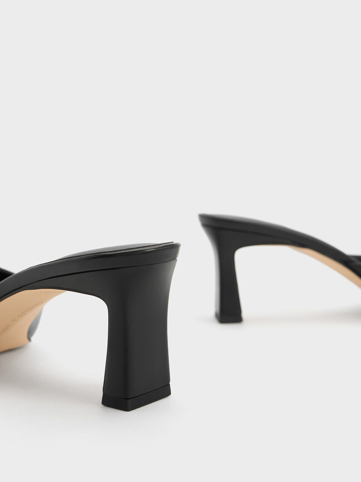 Mules with chunky heel store