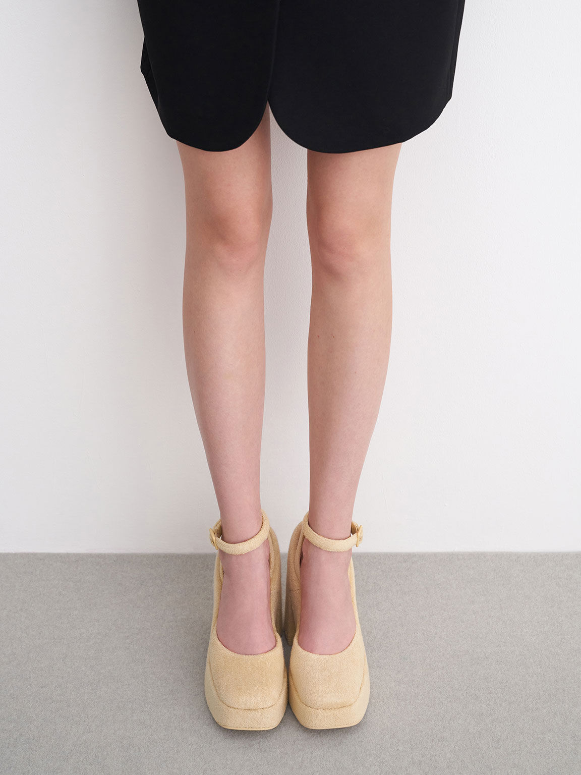 Ankle strap sales sandals closed toe