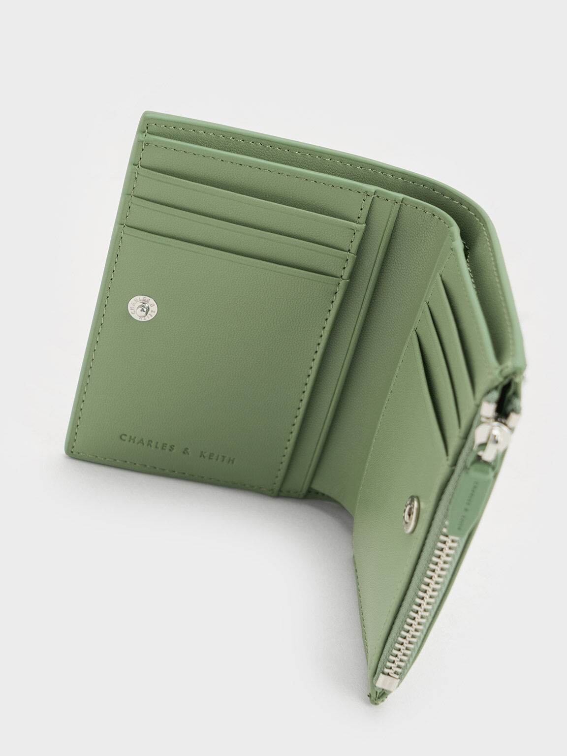 The grind top on sale zip multi wallet