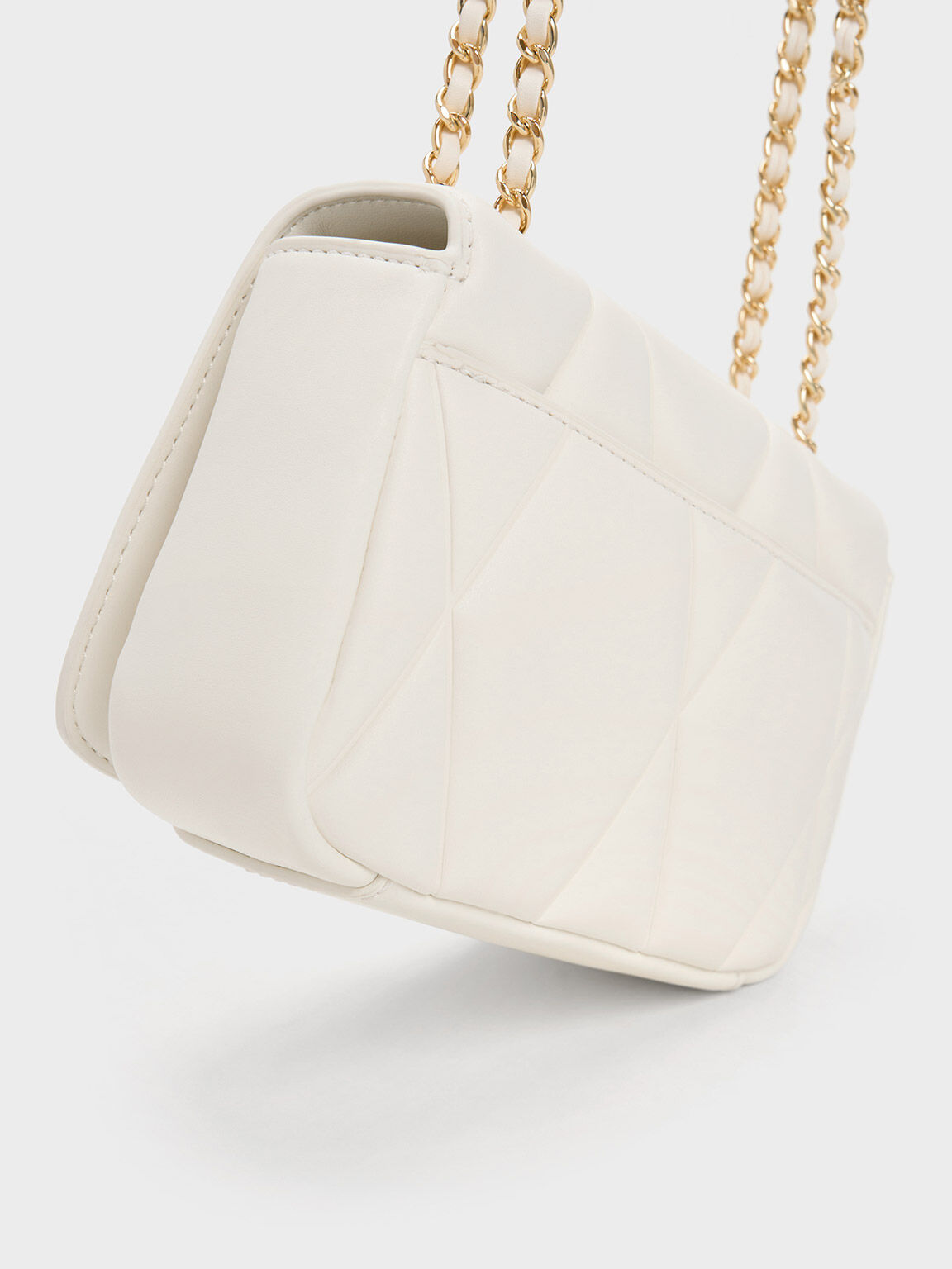 White quilted shoulder bag store