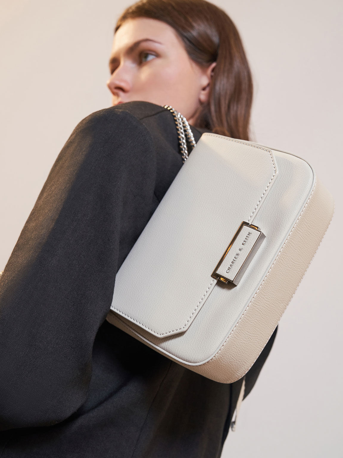 Charles & keith deals chain detail crossbody bag