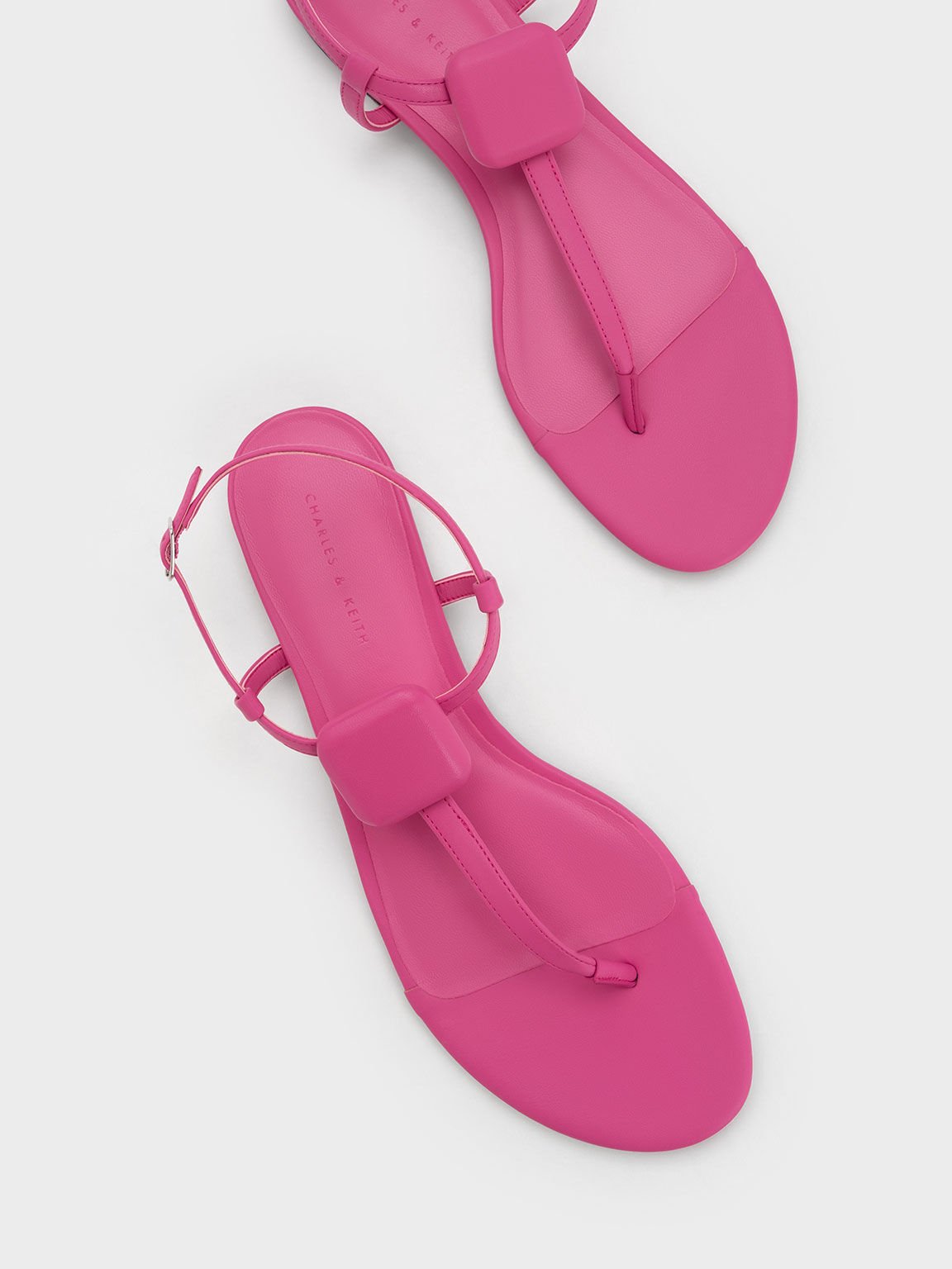 Pink thong sandals deals