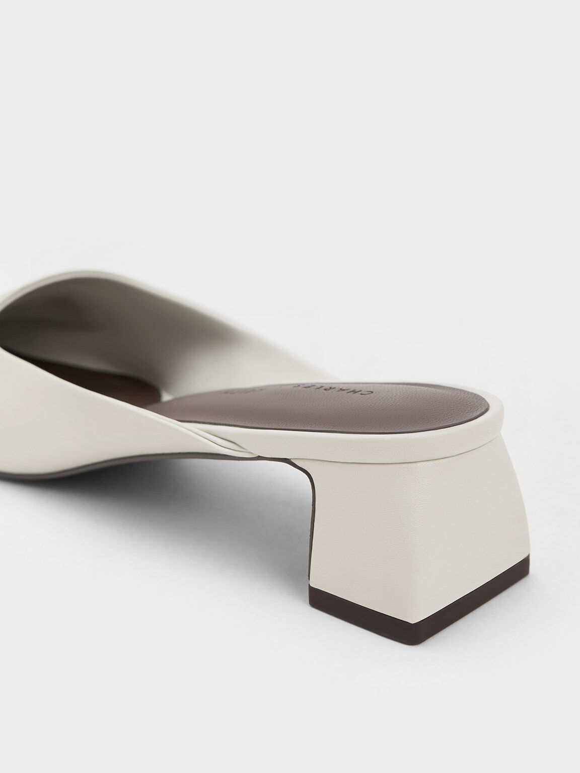 Pointed toe shop mules block heel