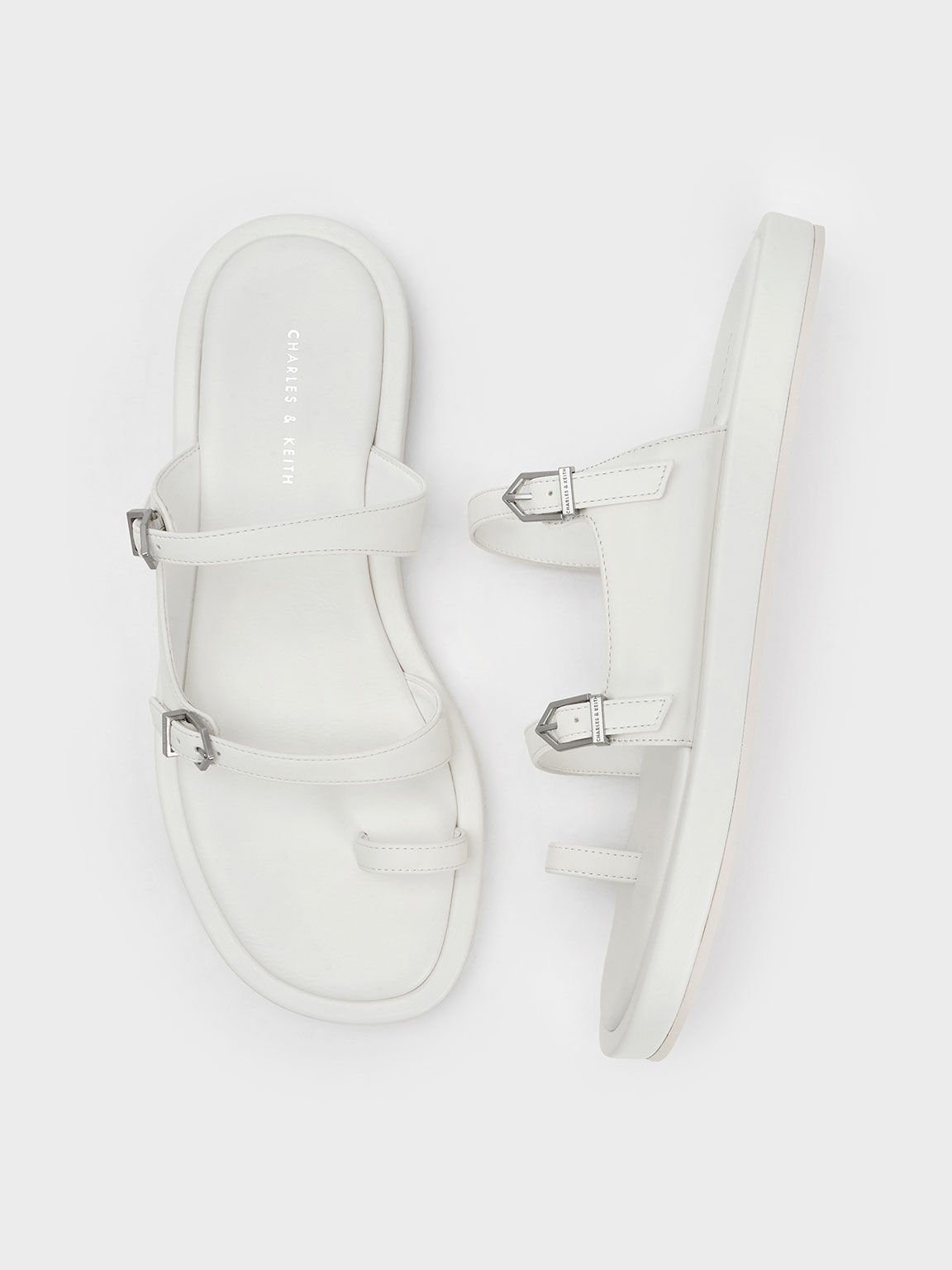 Toe loop sandals 2025