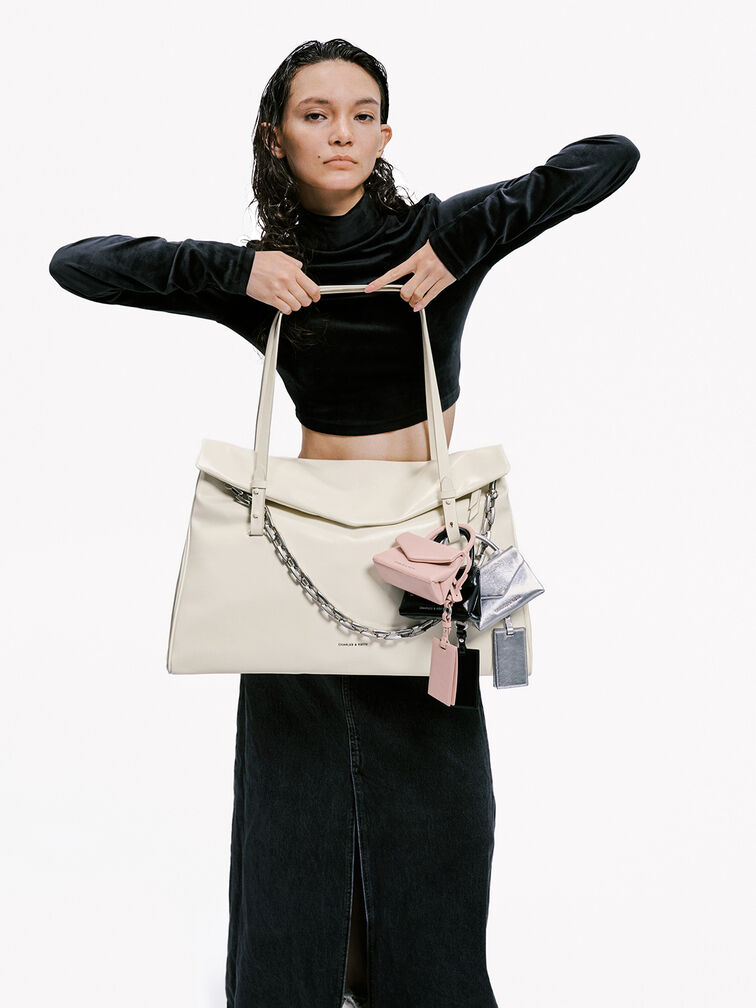 Andromeda Chunky-Chain Trapeze XL Tote Bag, Cream, hi-res