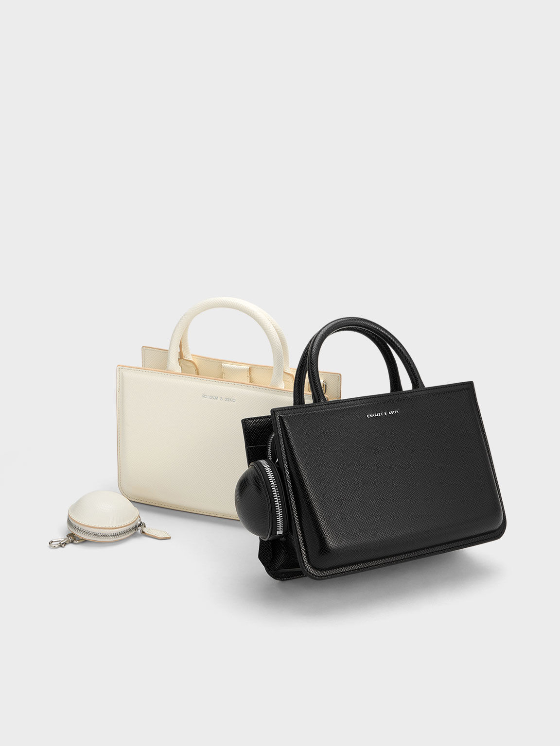 Chunky chain top handle structured tote deals