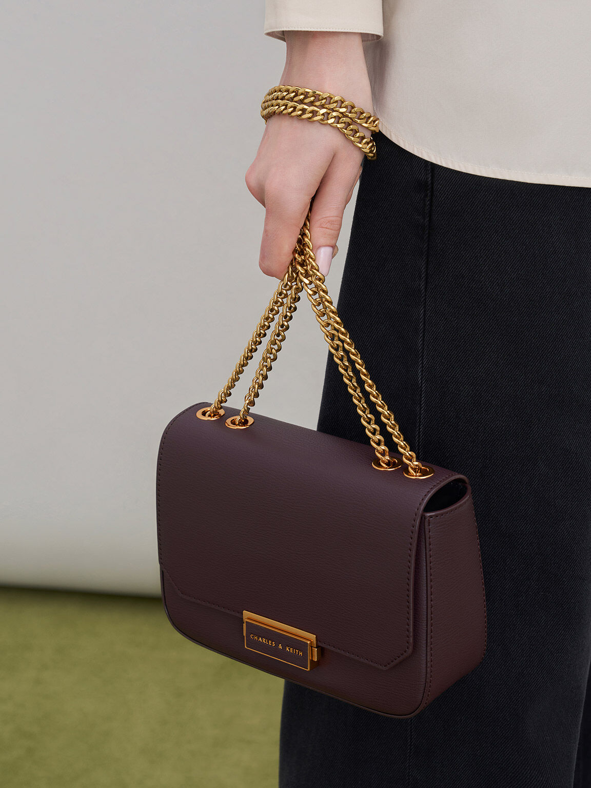 Chain Strap Shoulder Bag Dark Oak