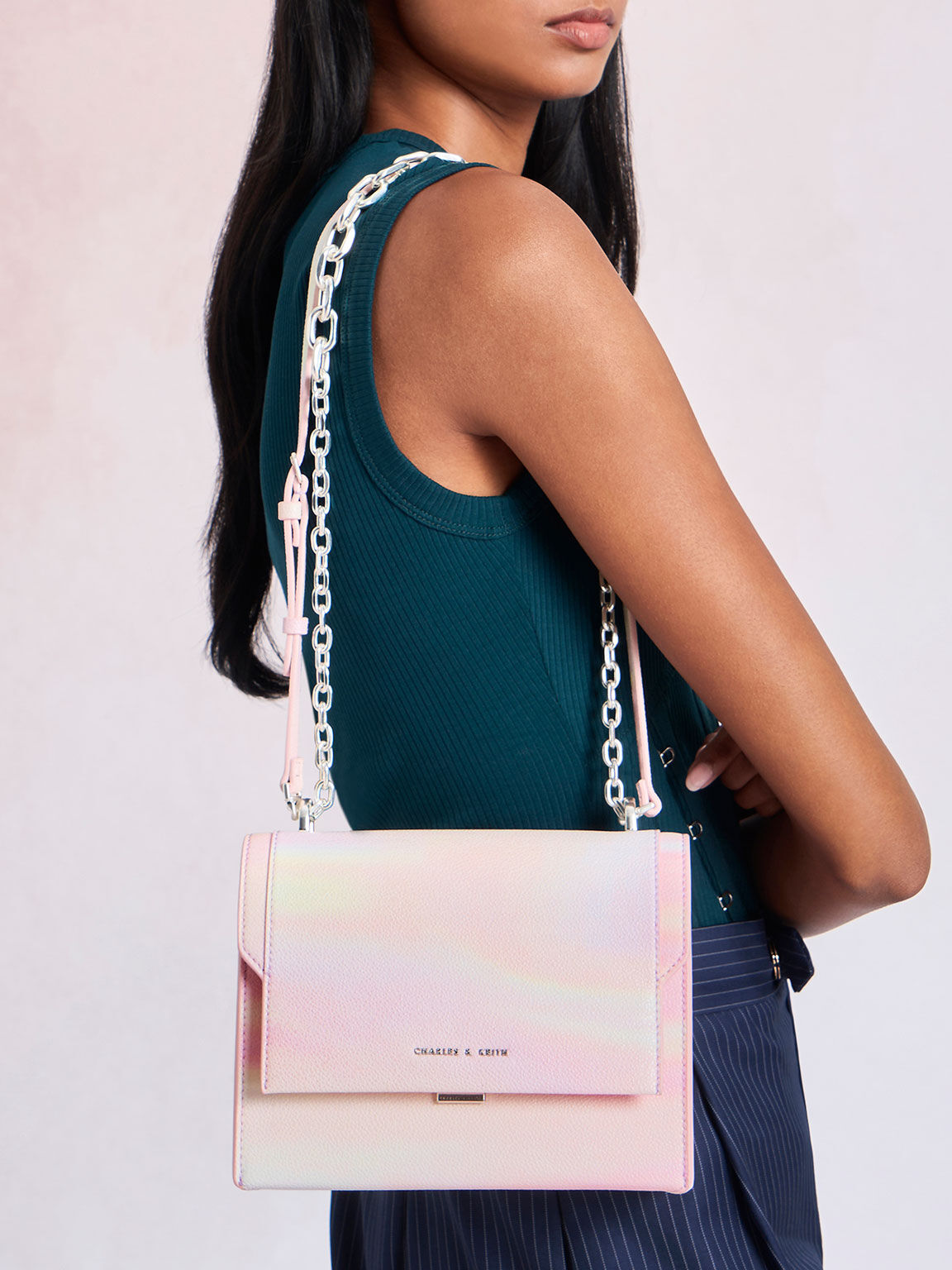 Chain handle sales crossbody bag