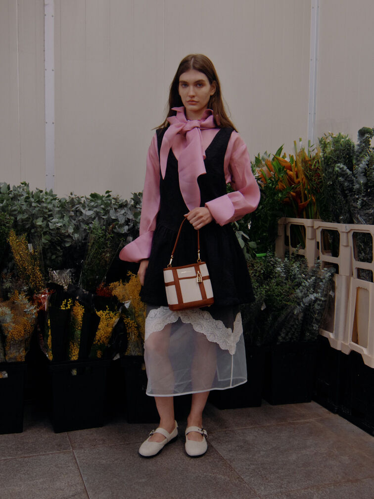 Scottie Canvas Bucket Bag, Brick, hi-res