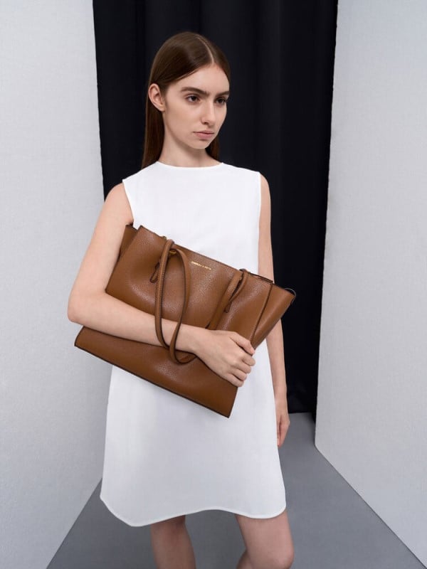 Women's Metallic Heart Crossbody Bag - CHARLES & KEITH
